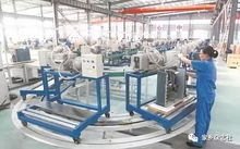 给儿子打工的母亲